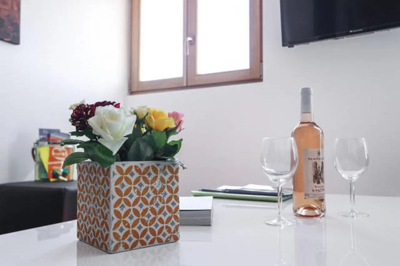 니스 Gilly 4 - Exceptional 2Beds, Sea View, Modern,A/C, Old Town 아파트 프랑스